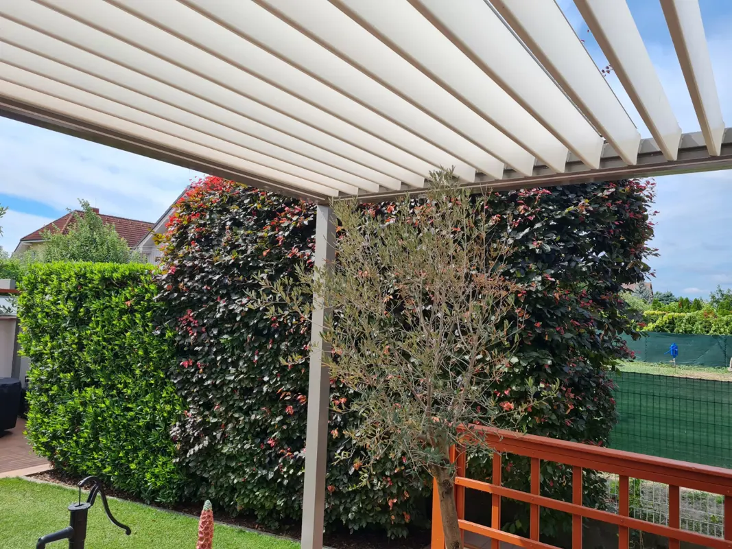hlinikova-bioklimaticka-pergola-artosi-lamely-pergomi