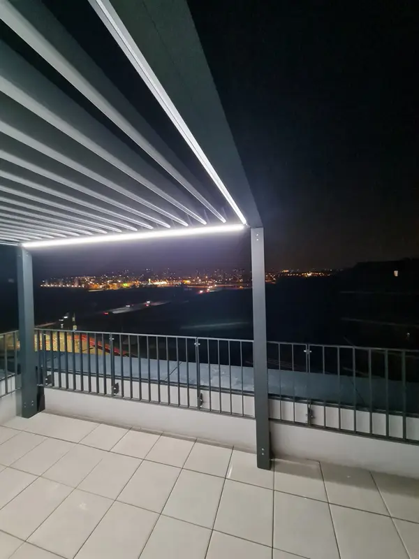 luxusna-bioklimaticka-pergola-pergomi