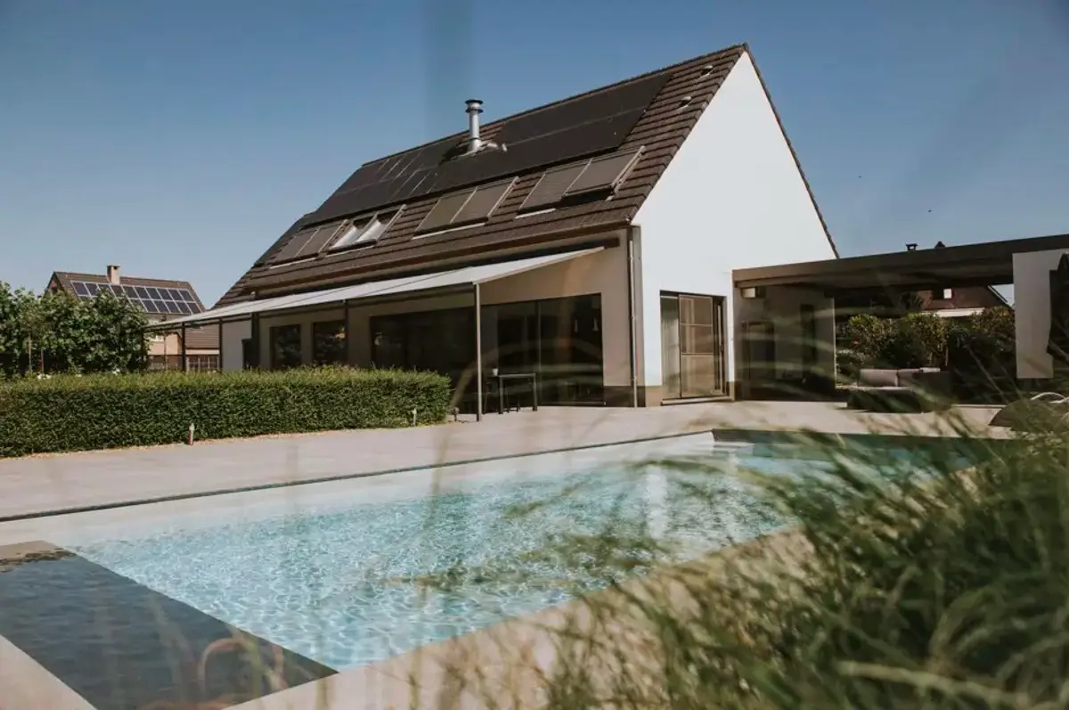 Pergola, markíza, slnečník Ako zastrešiť a zatieniť terasu